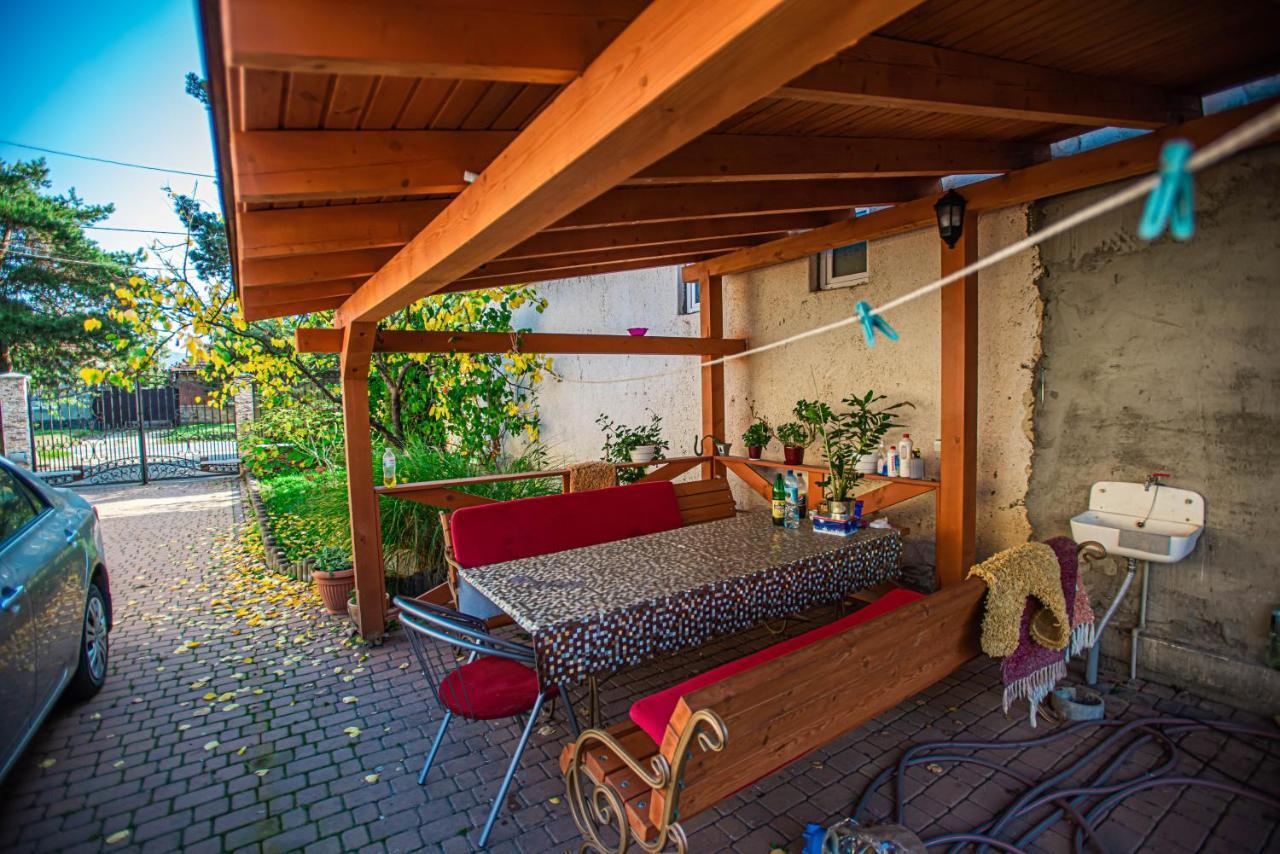 Lizak Apartment Berehove  Bagian luar foto